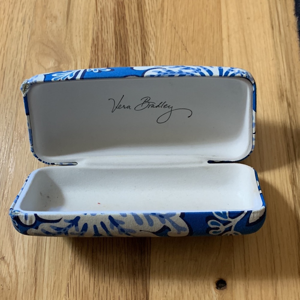 Vera Bradley Blue Lagoon Sunglass case. - Picture 2 of 2